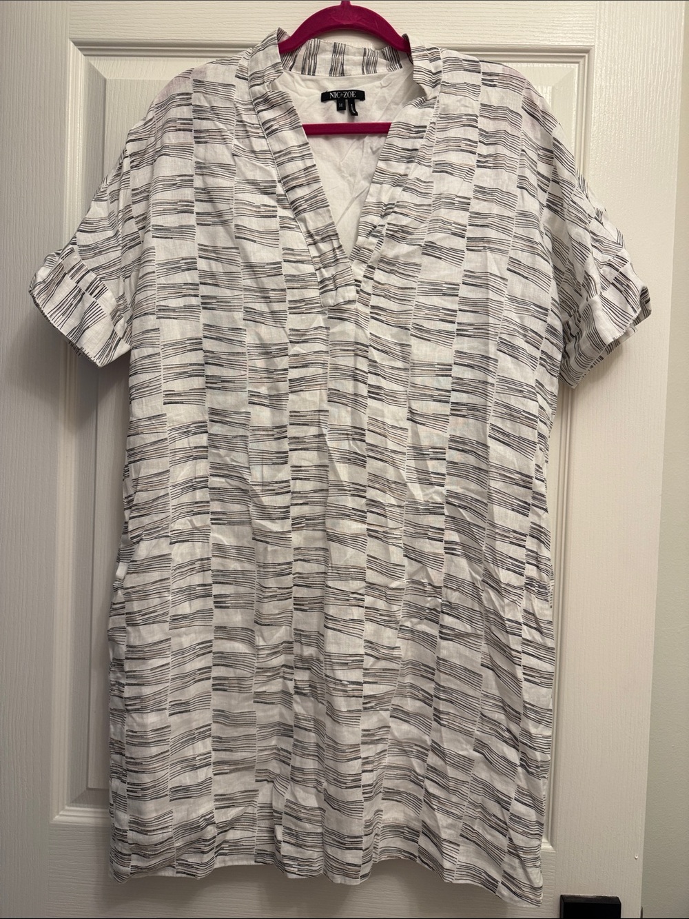 NIC+ZOE White and Gray Striped Short-Sleeve Button-Down Shirt